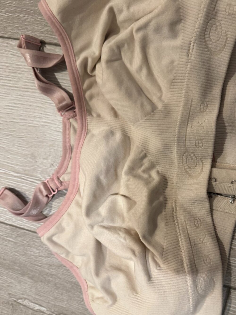 Cake Maternity Nursing Bra Cream Pink Wireless Seamless